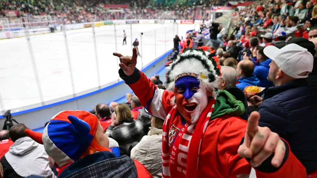 Fanoušci při zápase Česko – Švýcarsko