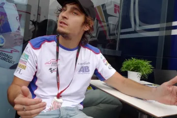 Karel Abraham v zázemí brněnského okruhu