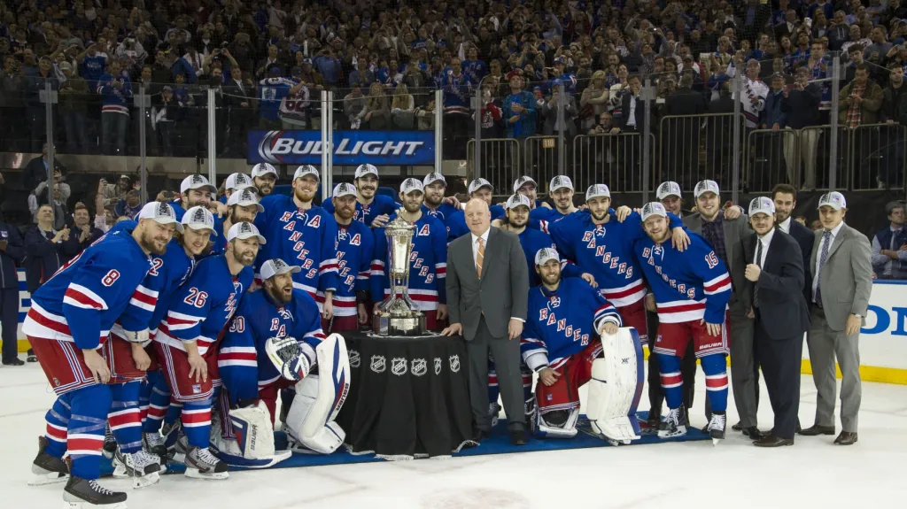 Rangers s pohárem pro vítěze Východní konference