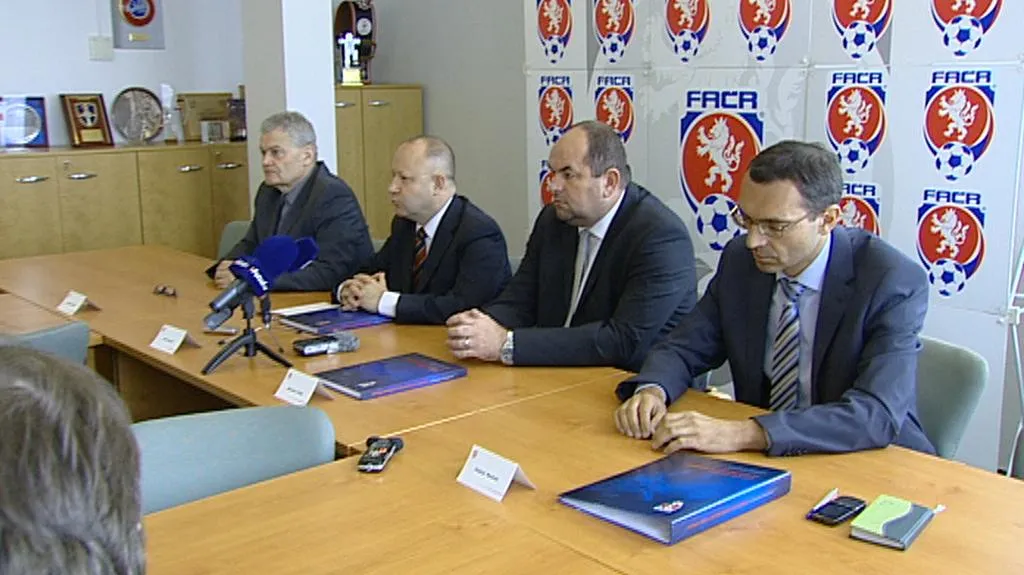 Petr Fousek s předsedou FAČR Miroslavem Peltou
