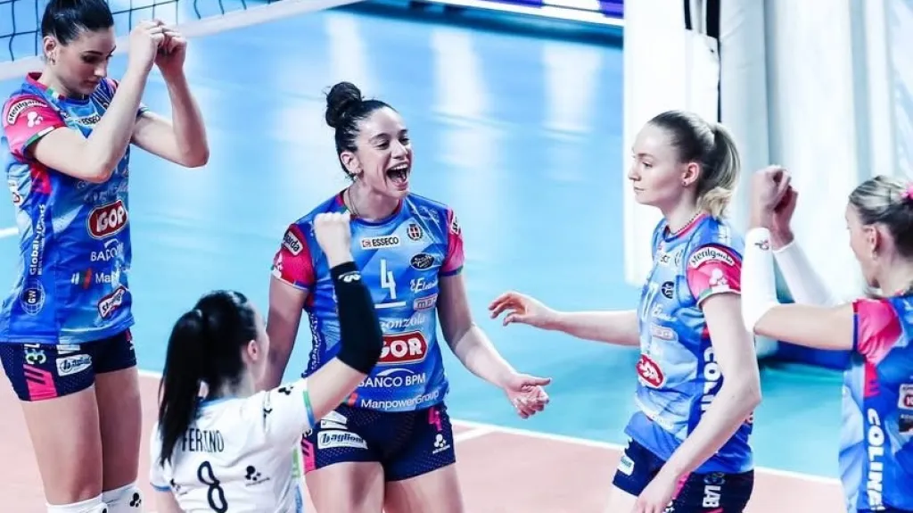 Volejbalistky Novary