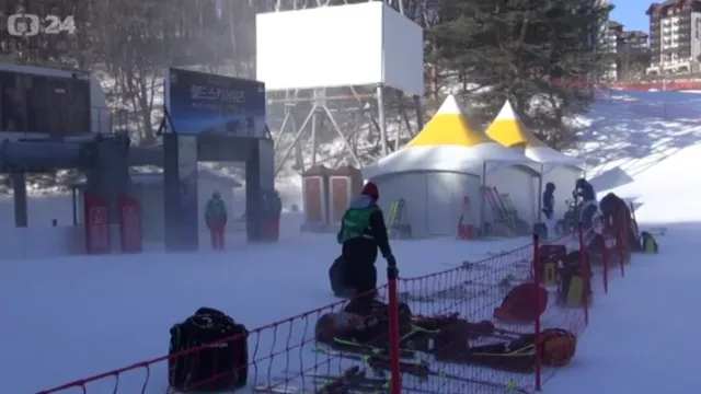 Trenér Ledecké: Odložený slalom je problém