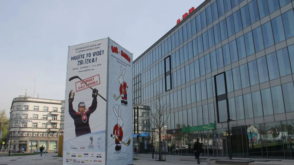 Reklamní kostka poutající na MS 2015