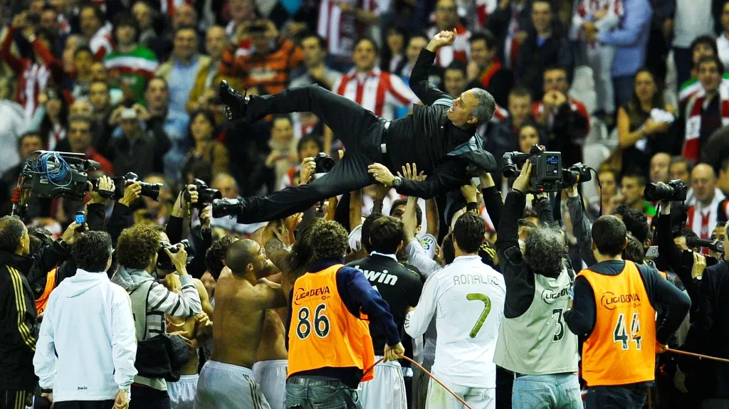 José Mourinho slaví s Realem titul