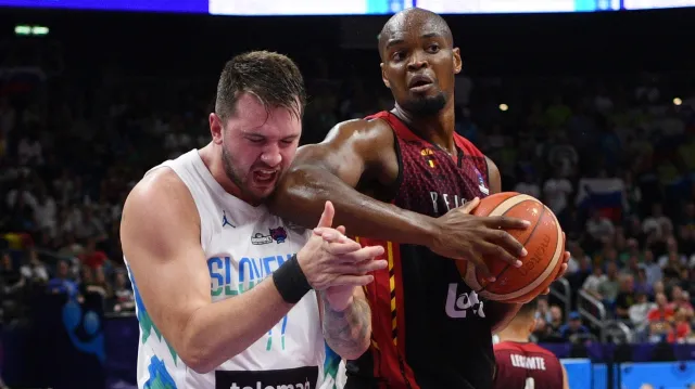 Rozhodující trhák Slovinců ve čtvrté čtvrtině