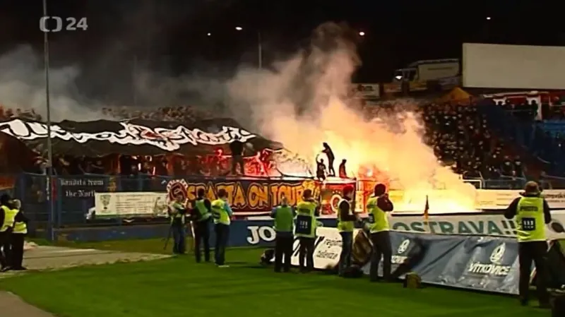 Fotbal řeší, co s agresivními fanoušky