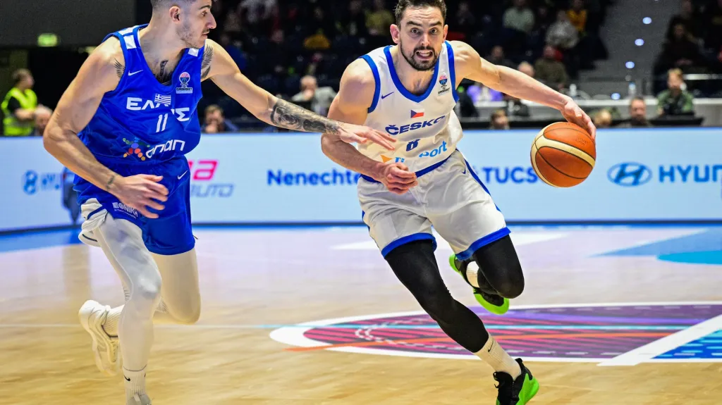 Tomáš Satoranský v duelu s Řeckem