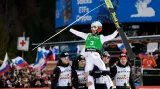 Kamil Stoch se loučil v Planici s kariérou