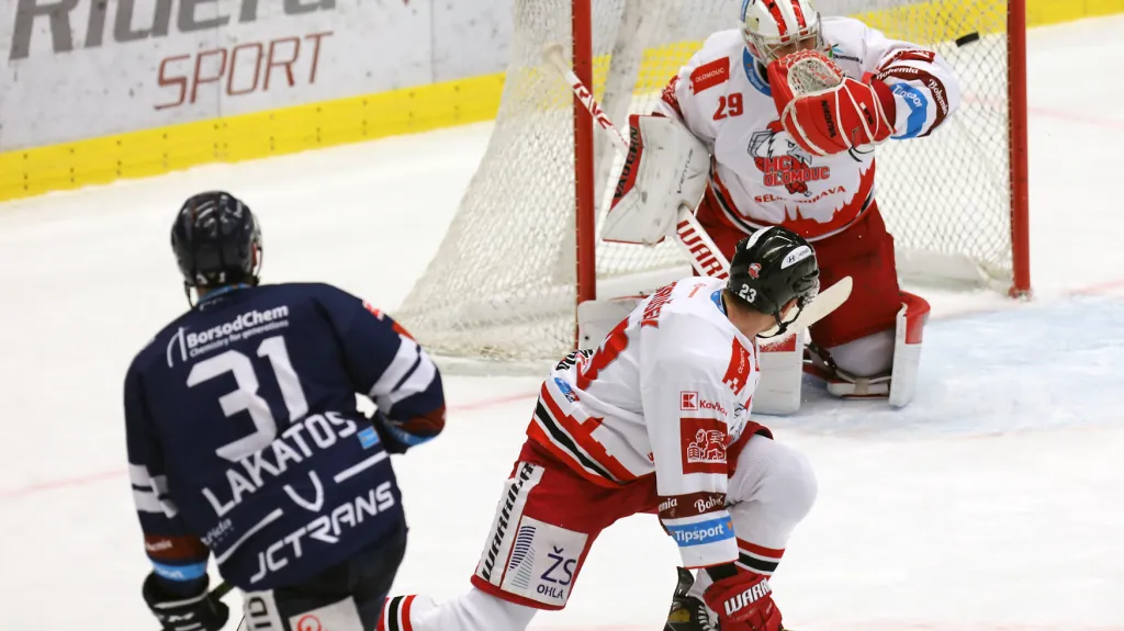 Gólová střela Dominika Lakatoše proti Olomouci