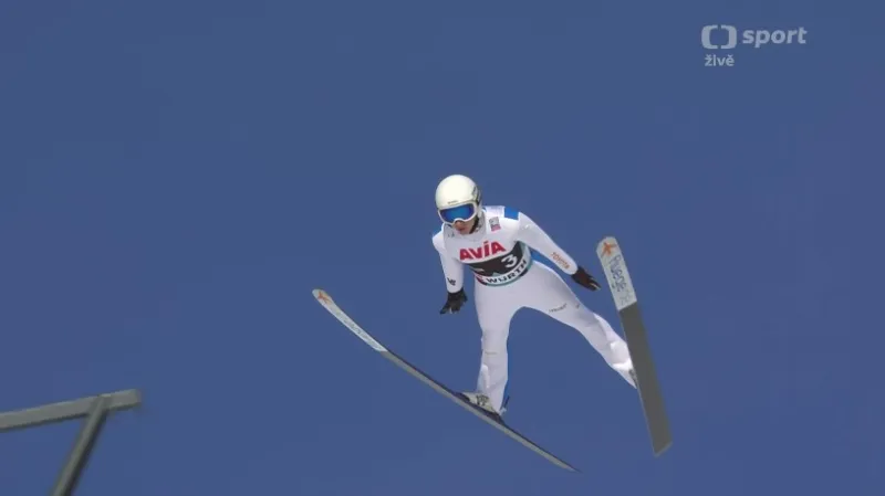 Skok Viktora Poláška v 1. kole v Lillehammeru