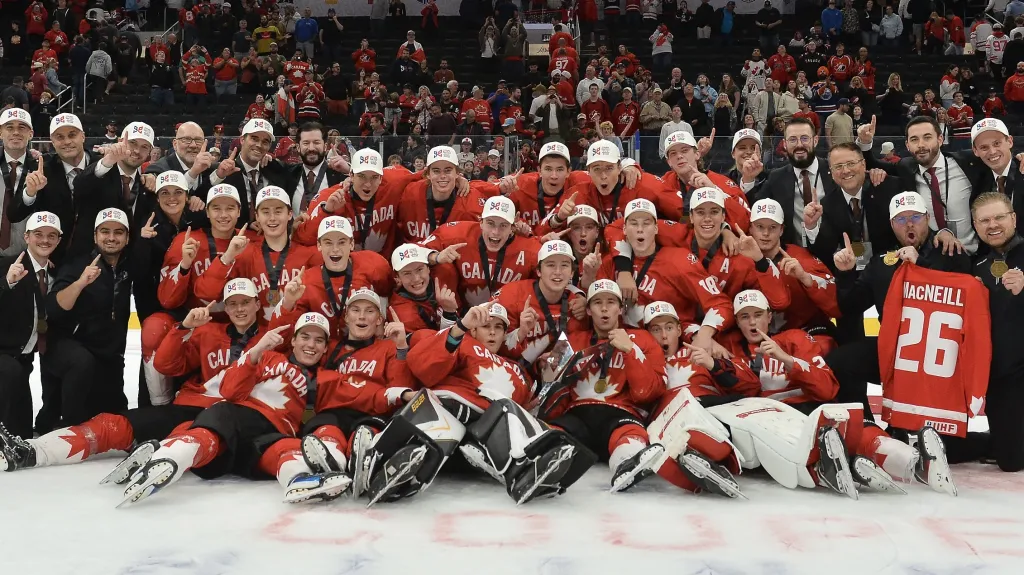 Kanaďané do 18 let slaví zlato na Hlinka Gretzky Cupu