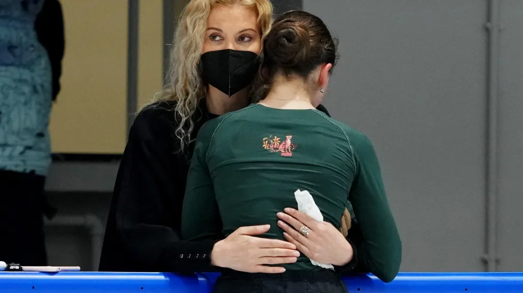 Eteri Tutberidzeová se svou svěřenkyní na tréninku