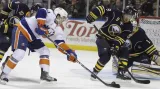 Derek Roy v utkání s Islanders