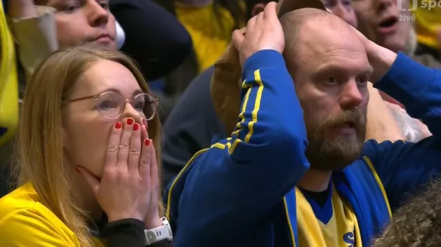 Sestřih dramatického závěru zápasu Švédsko – Španělsko