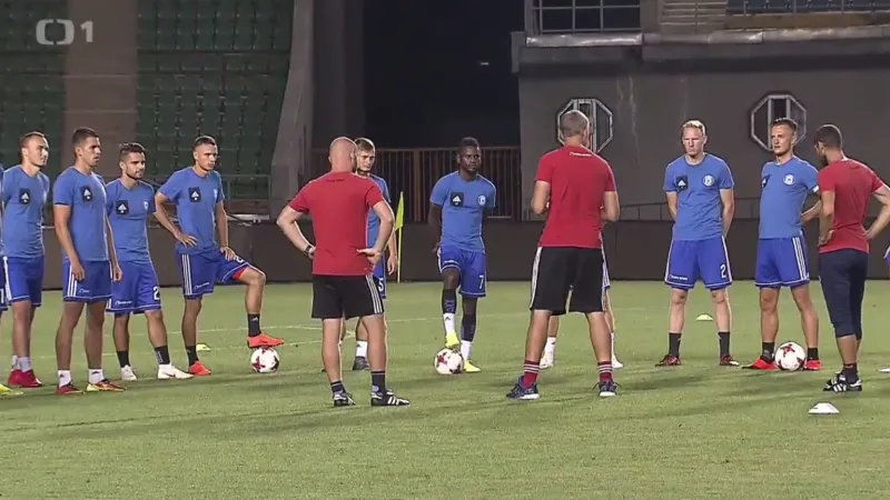 Olomouc se vyrovnávala s časovým posunem, chybět bude Vepřek a Pilař