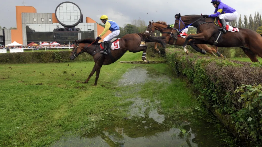 Dostihové závodiště ve Slušovicích