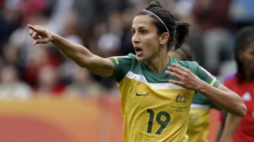 Leena Khamis oslavuje gól Austrálie
