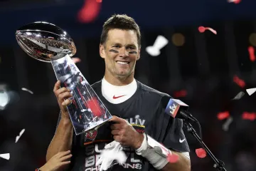 Tom Brady s trofejí Vince Lombardiho