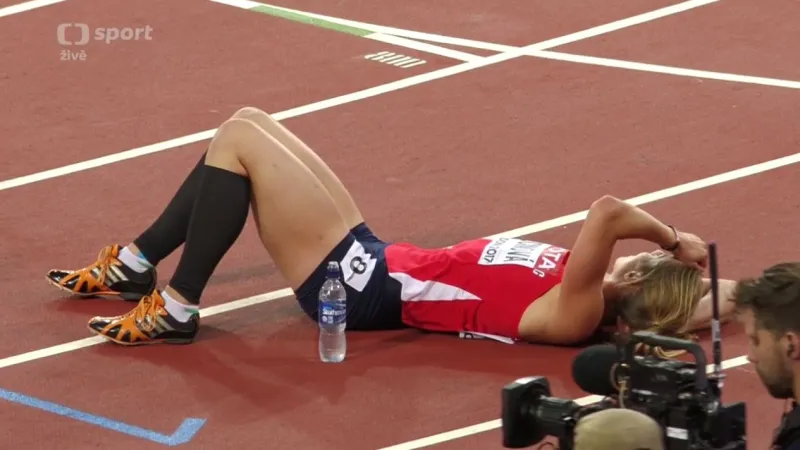 Běh na 800 m a ohlasy Elišky Klučinové