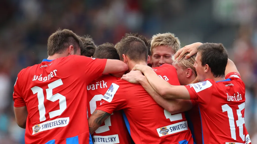 Slavící fotbalisté Plzně