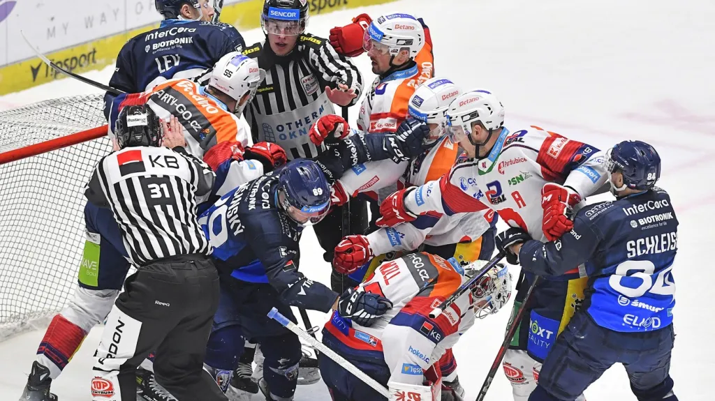 Šarvátka v utkání mezi Plzní a Pardubicemi