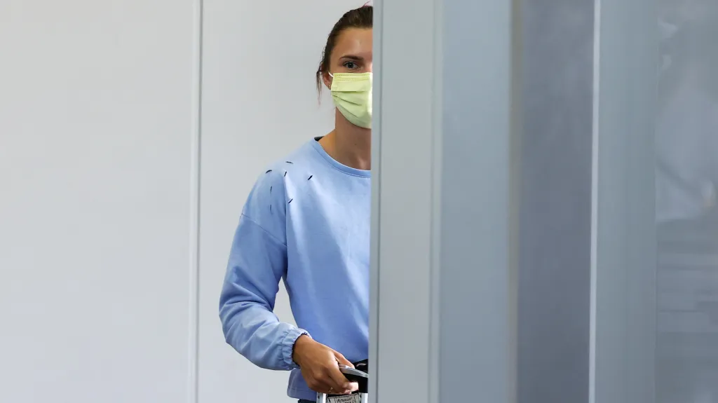 Kryscina Cimanouská opouští Tokio