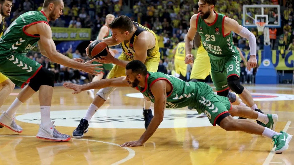 Utkání Fenerbahce - Vitória