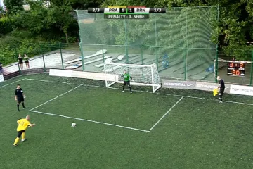 První zápas celostátní Ligy malého fotbalu rozhodl penaltový rozstřel