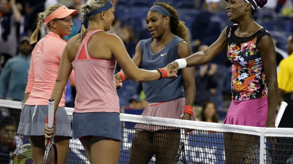 Hlaváčková s Hradeckou po vítězství nad sestrami Williamsovými