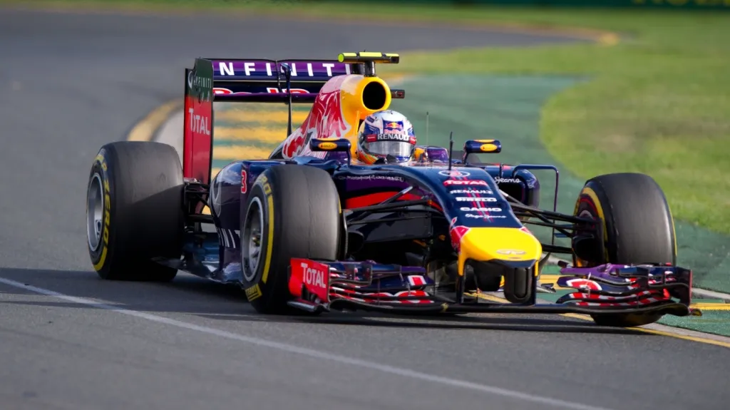 Daniel Ricciardo v monopostu Red Bull