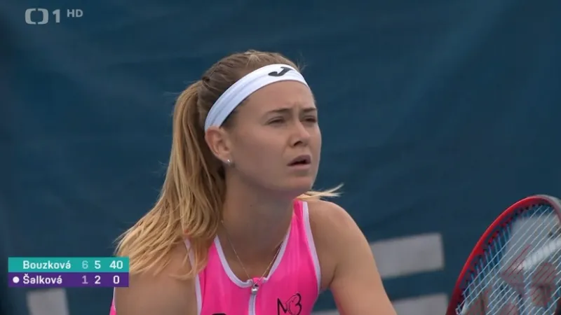 Bouzková je v Praze ve čtvrtfinále
