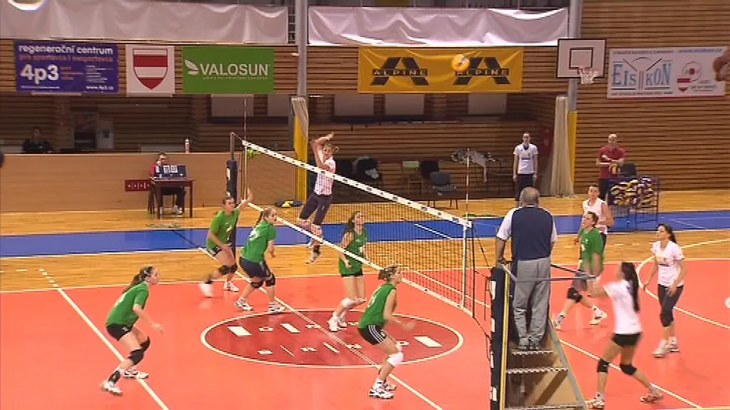 Společný trénink volejbalistek