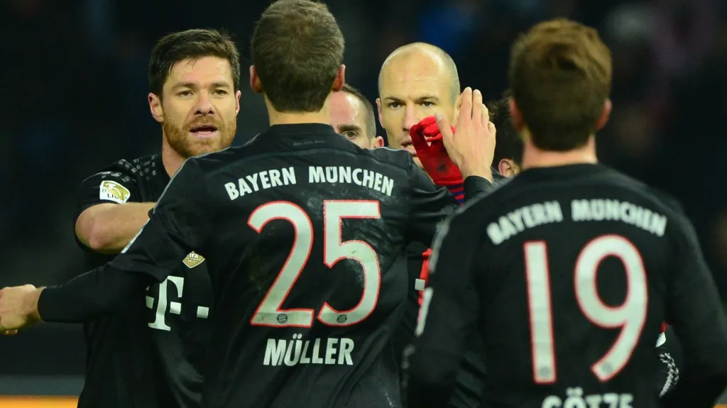 Slavící fotbalisté Bayernu Mnichov