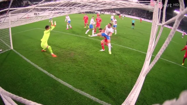 Gól v utkání Švýcarsko - Česko: Freuler - 1:0 (29. min.)