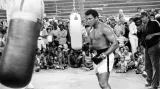 Muhammad Ali před utkáním s Leonem Spinksem