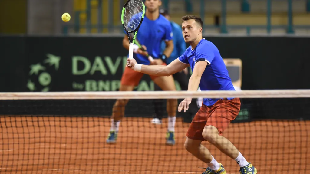 Jiří Veselý a Adam Pavlásek v daviscupovém utkání