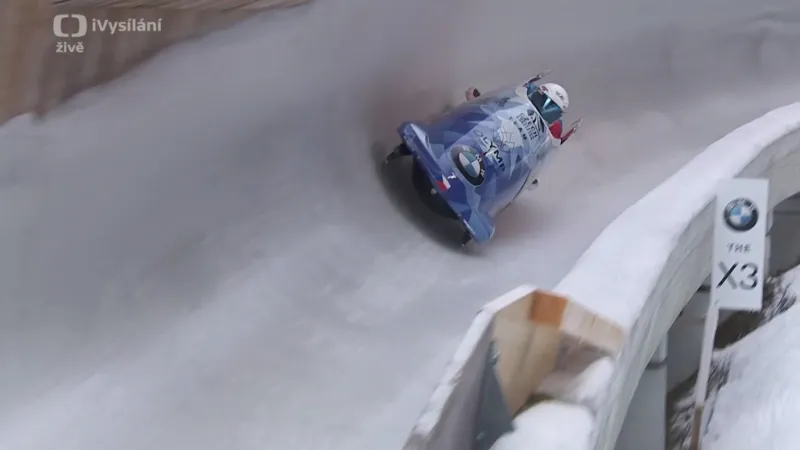 Jízda čtyřbobu Dvořáka ve 2. kole v Innsbrucku