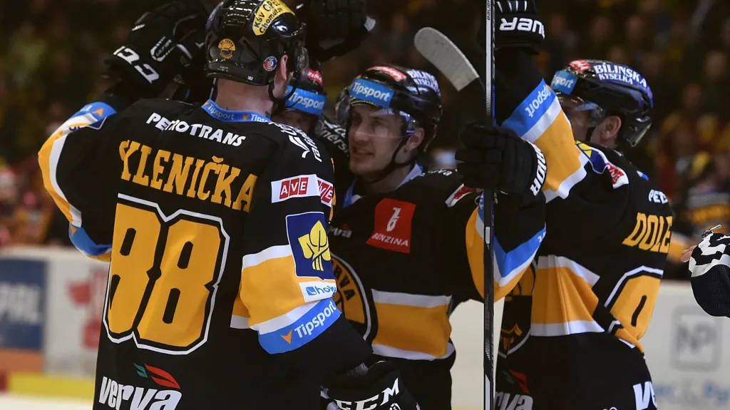 Slavící hokejisté Litvínova