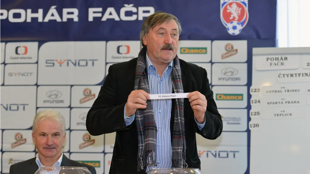 Antonín Panenka losuje čtvrtfinále Poháru FAČR