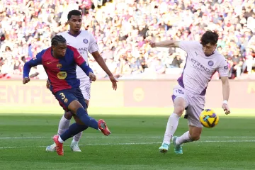 Ladislav Krejčí v utkání s Barcelonou