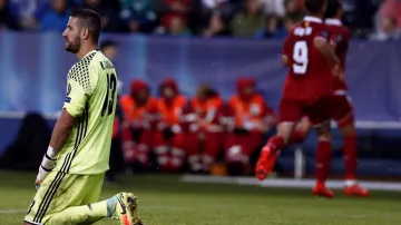 Překonaný gólman Kiko Casilla