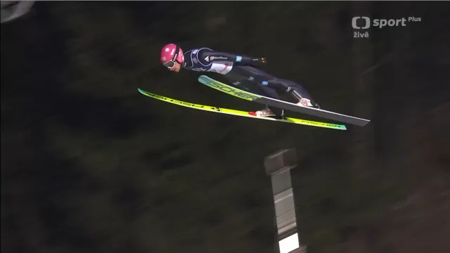 Závěr závodu skokanů na lyžích na SP v Lillehammeru