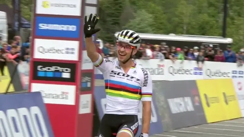 Schurter si v Kanadě dojel pro triumf v SP i pro rekord