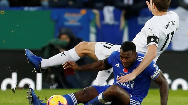 Kapitán Leicesteru Morgan v souboji s Woodsem