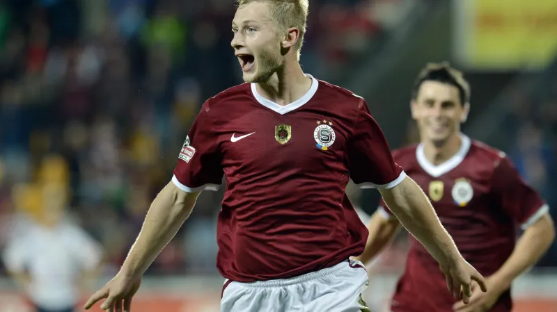 Jakub Brabec se raduje ze své druhé ligové branky