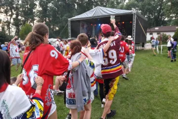 Sraz hokejových fanoušků