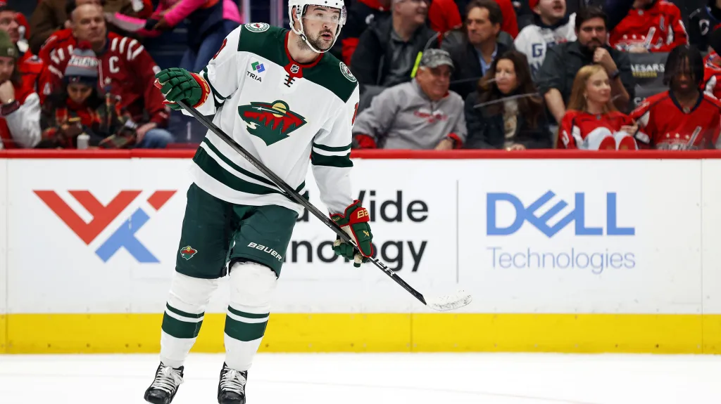 Devin Shore v dresu Minnesoty 