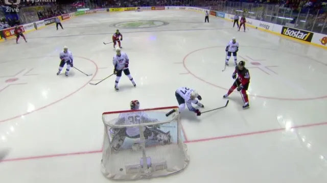 Gól v utkání Kanada - USA: Dubois - 1:0 (2. min.)