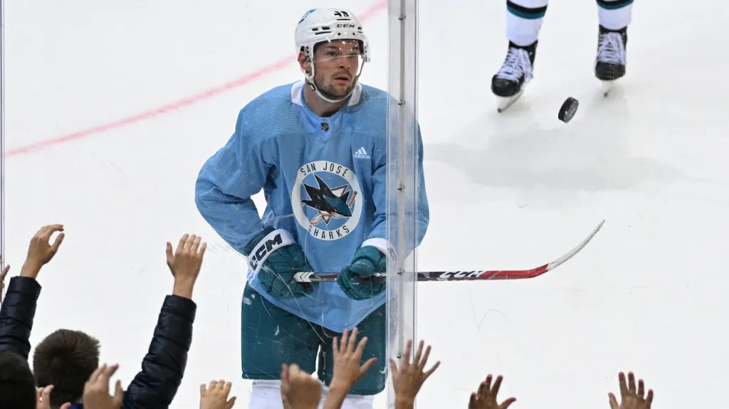 Tomáš Hertl na tréninku NHL v Praze