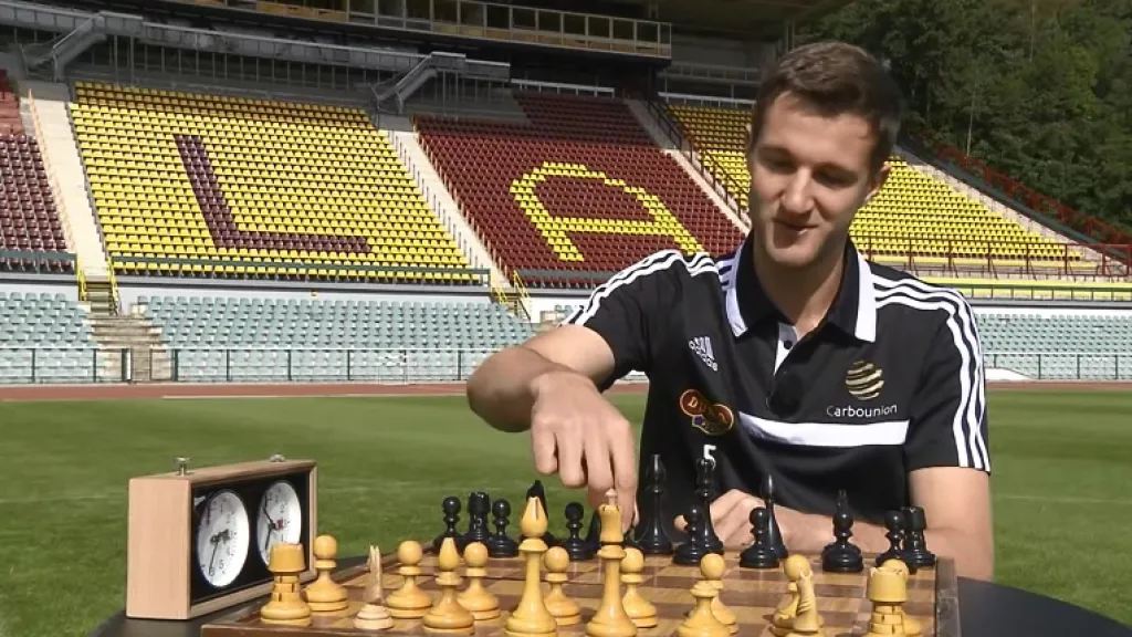 Studio fotbal extra: Marek Hanousek jako šachový mistr